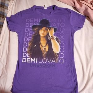 *NEW LISTING* Demi Lovato Tee Plz Read Description